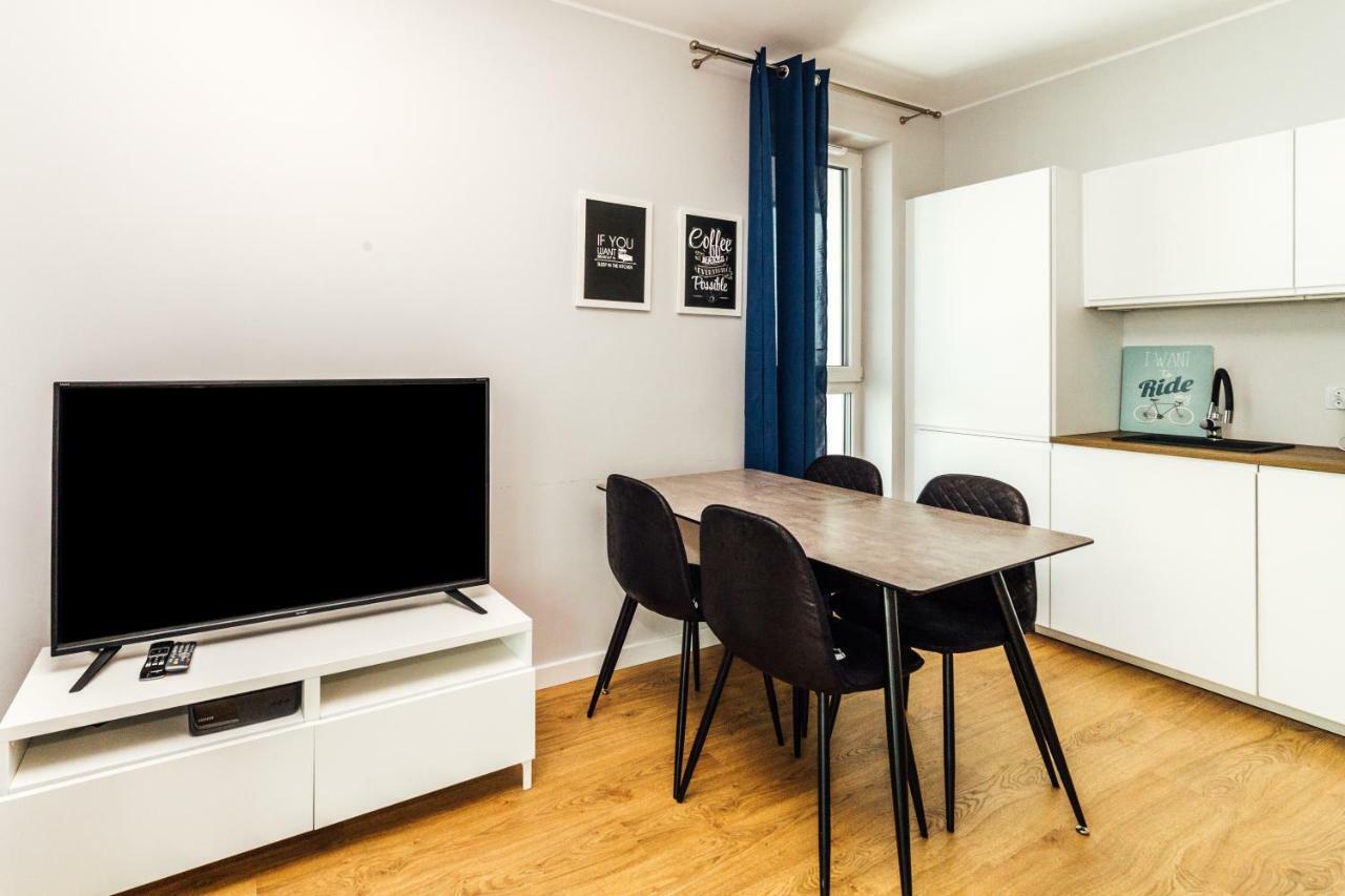 Pobookowane Stocznia Apartments グダニスク エクステリア 写真