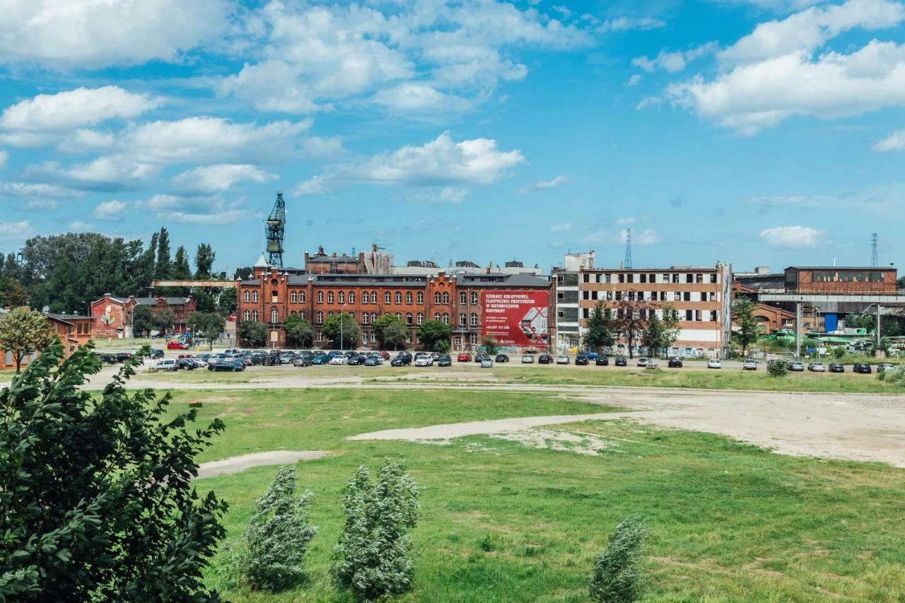 Pobookowane Stocznia Apartments グダニスク エクステリア 写真