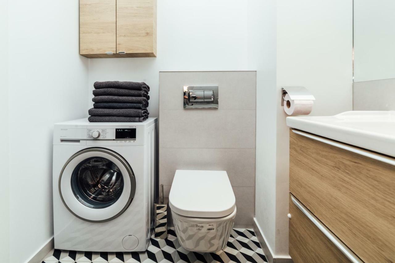 Pobookowane Stocznia Apartments グダニスク エクステリア 写真