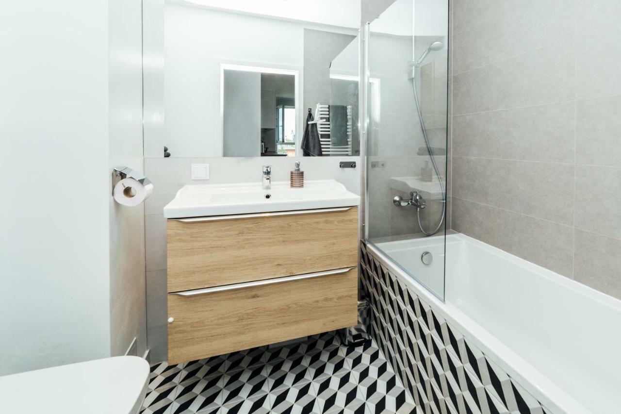 Pobookowane Stocznia Apartments グダニスク エクステリア 写真